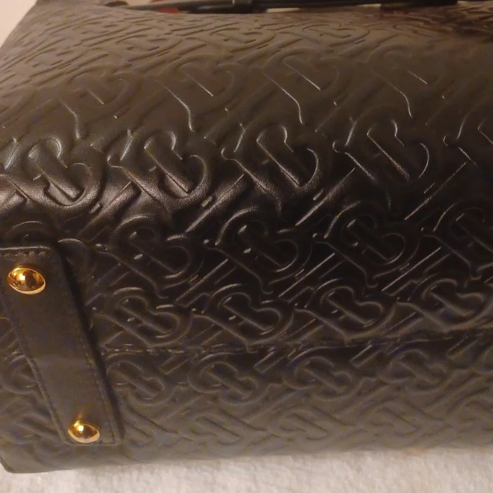 Handbag - Picture 9 of 10